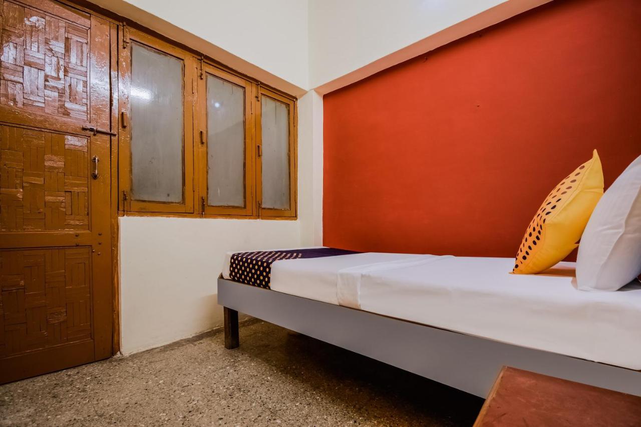 Betūl Spot On 65460 Hotel Gulmohar מראה חיצוני תמונה